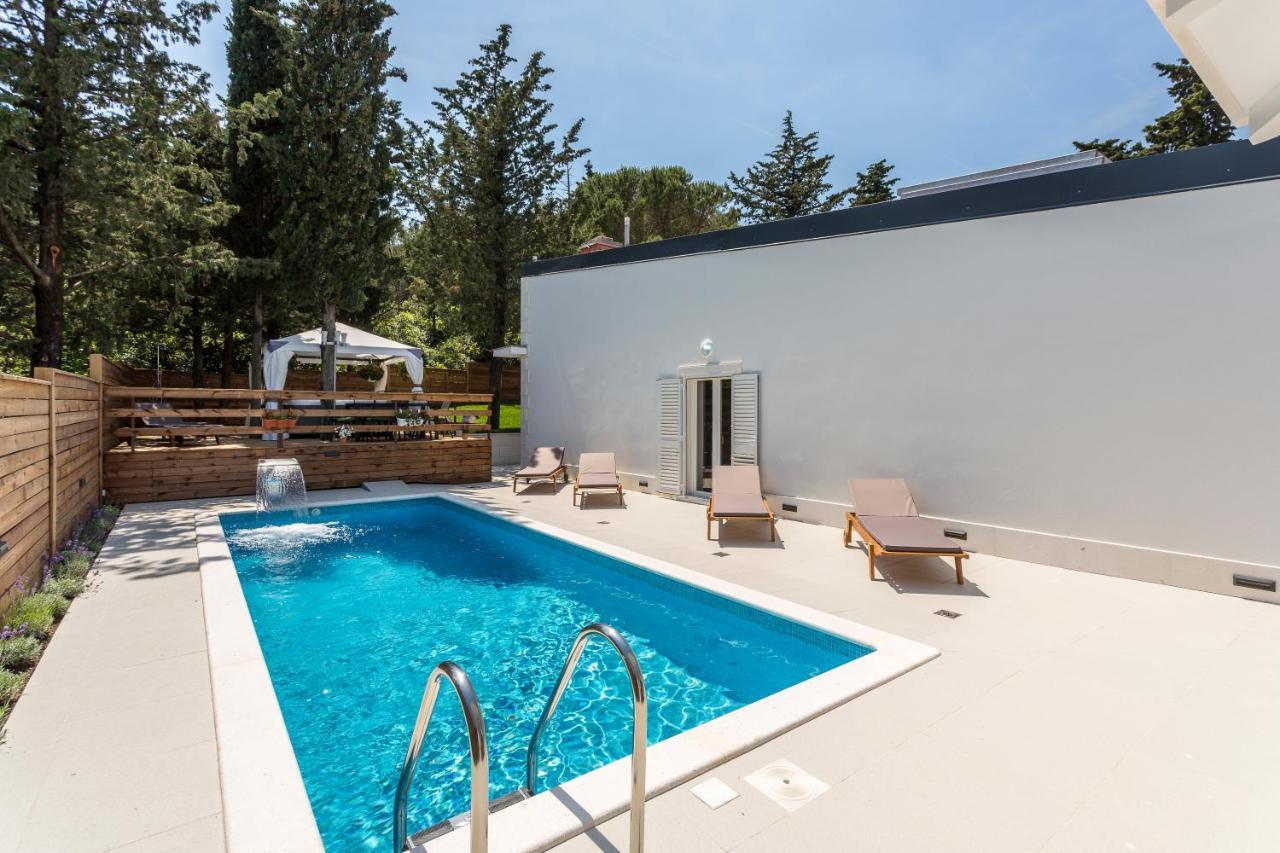 Villa Bila Vila Split -Where life meets luxury Extérieur photo