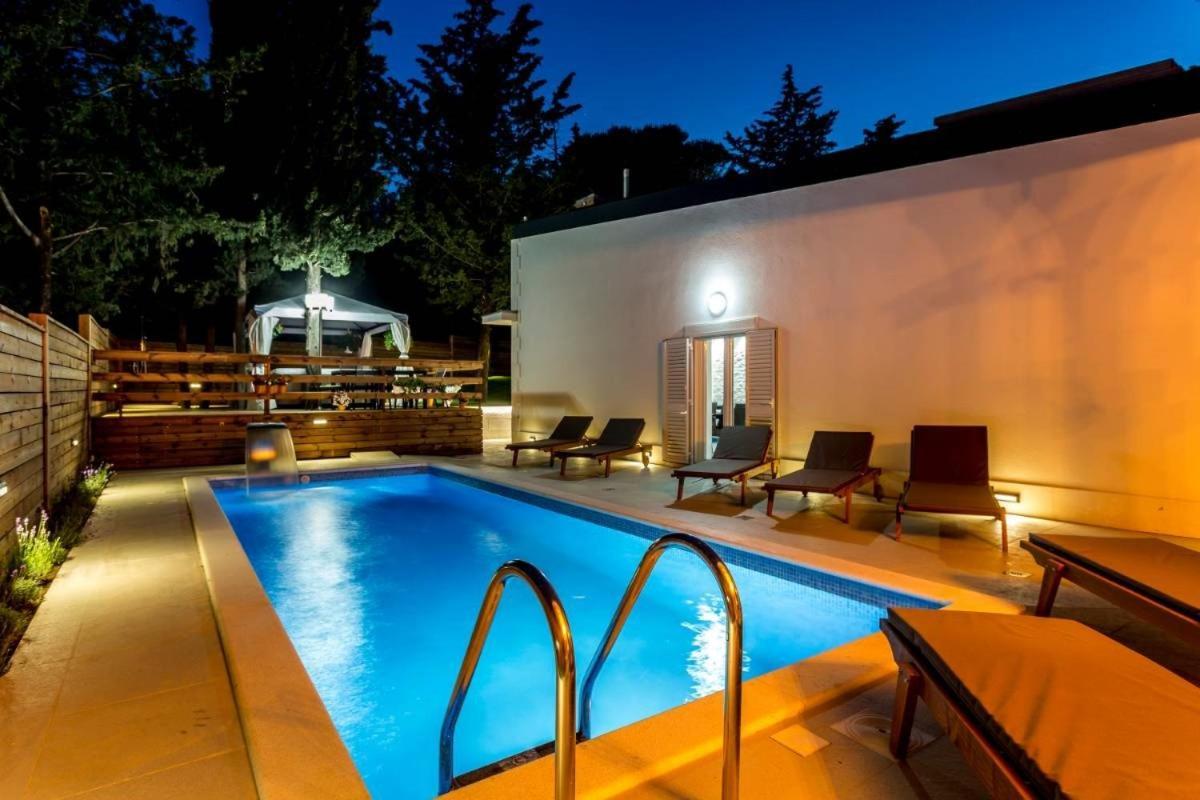 Villa Bila Vila Split -Where life meets luxury Extérieur photo