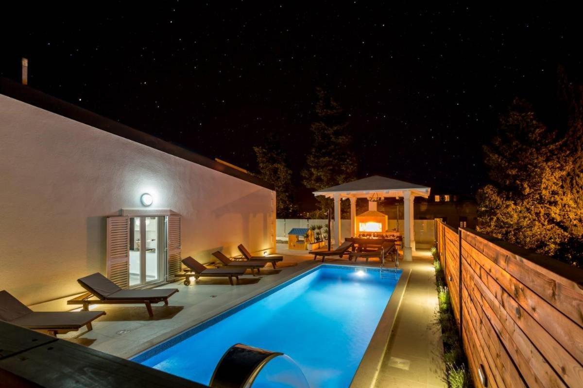 Villa Bila Vila Split -Where life meets luxury Extérieur photo