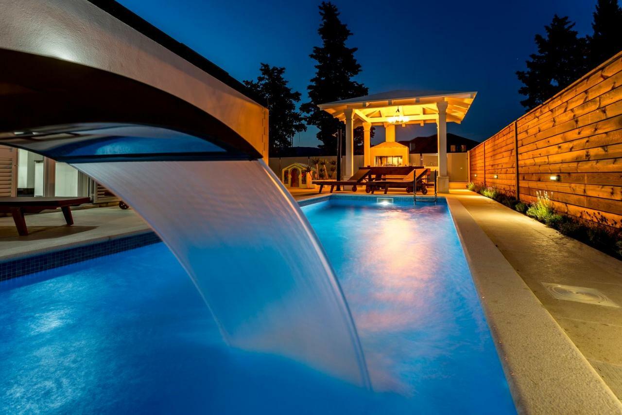 Villa Bila Vila Split -Where life meets luxury Extérieur photo