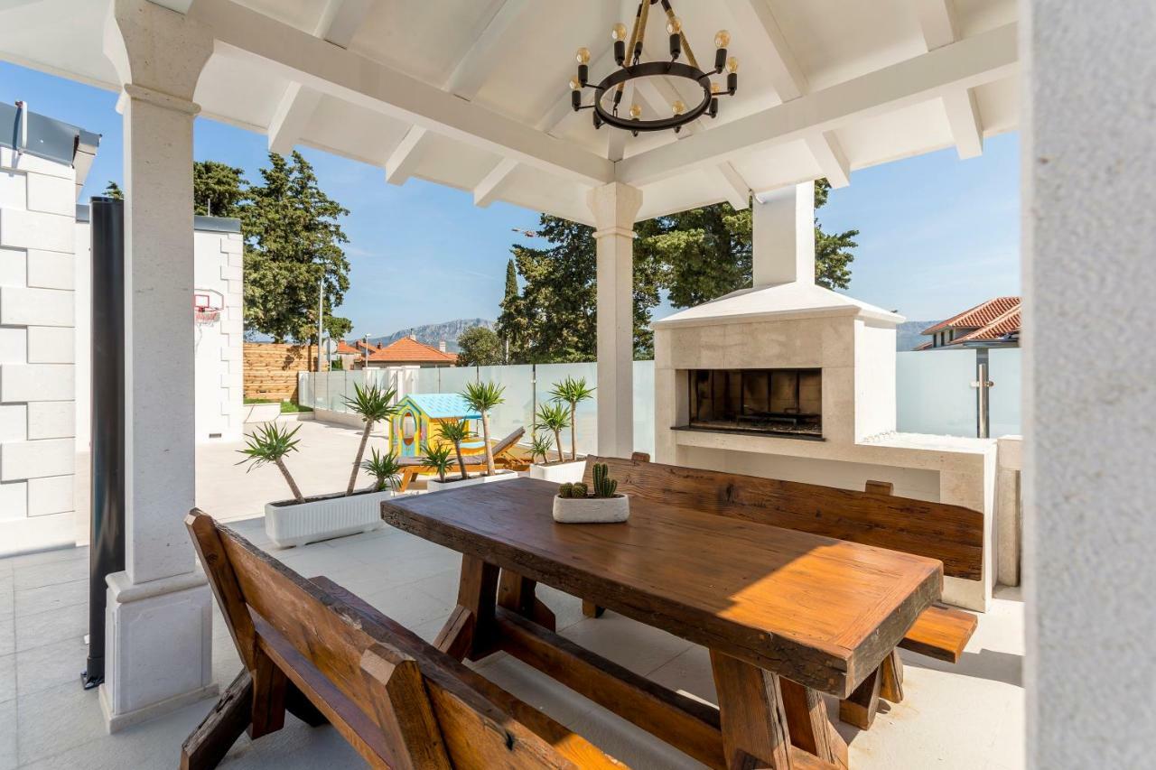 Villa Bila Vila Split -Where life meets luxury Extérieur photo